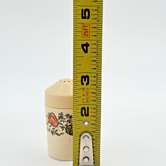 Vintage Spice of Life Salt Pepper Shakers Eagle Brand Plastic Screw Top 2.75" - Picture 9 of 9